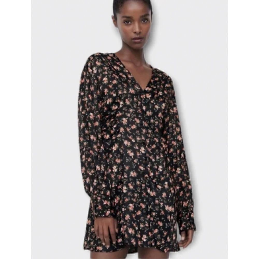 NWT Zara Black Floral Printed V Neck Ruched Mini 90’s Dress